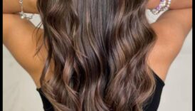 أناقة الإسبريسو: استكشاف العالم الغني للشعر البني