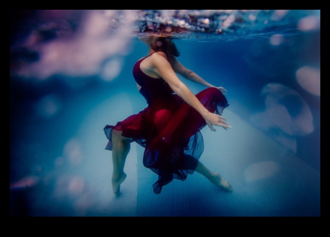 من الرسم إلى الغرزة: عملية تصميم الملابس بنفسك