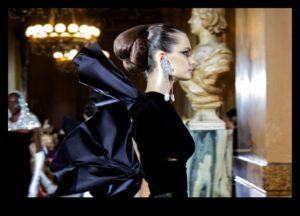 تصميم الأزياء السينمائية: الدراما والأناقة في تصوير الأزياء