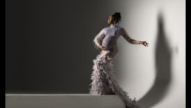 الأزياء السينمائية: الدراما والأناقة في التصوير الفوتوغرافي الخالد