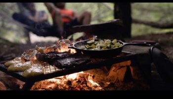 حرف الطهي للطهي في الهواء الطلق: مغامرات الشوي والشواء